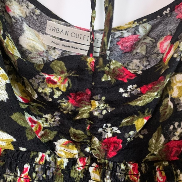 DISCONTINUED Urban Outfitters Rose Ribbed Long-Sleeve Crop Top - Picture 4 of 5